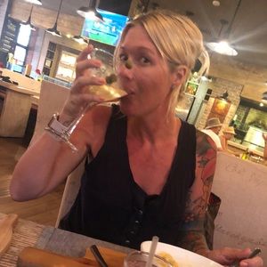 Meet your Posher, Whitney